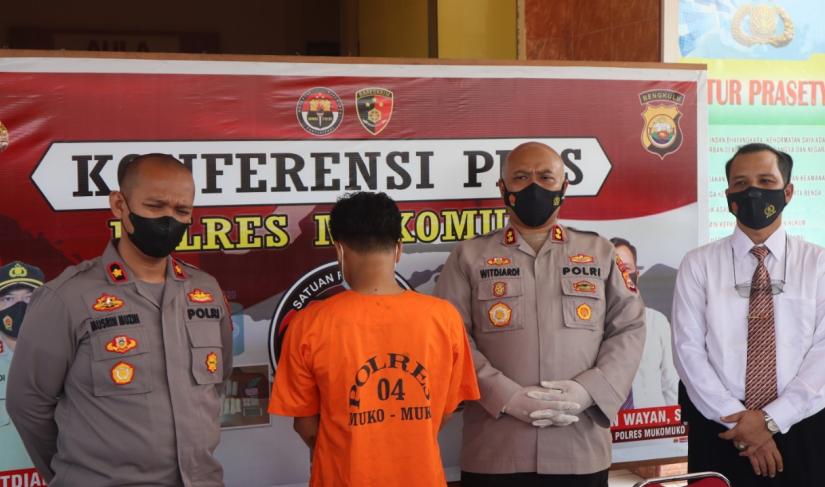 Polres Mukomuko kembali release kasus dugaan penyalahgunaan narkotika golongan 1 jenis Sabu sabu,  di wilayah Kecamatan Ipuh Kabupaten Mukomuko, Selasa (12/7/2022)