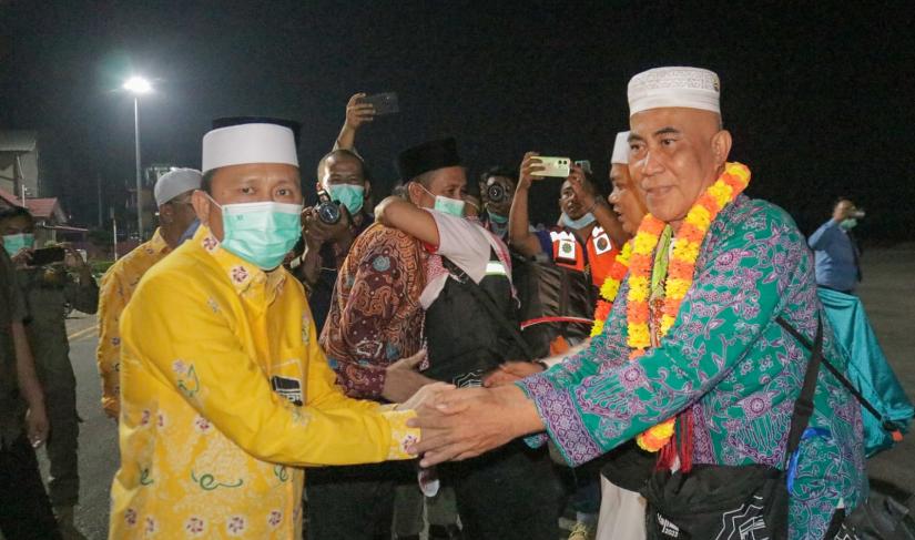 Jamaah Haji Kloter Pertama Tiba di Bengkulu Dalam Keadaan Sehat