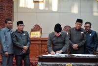 DPRD Provinsi Setujui Empat Raperda Sekaligus Untuk Disahkan Menjadi Perda