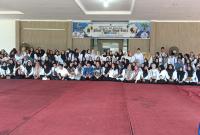 Bupati Bengkulu Selatan foto bersama Tenaga Kesehatan Desa.