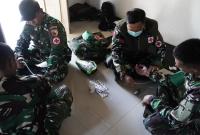 Pada Selasa (4/8/2026), Tim Kesehatan Satgas TMMD ke- 129 Kodim 0813 Bojonegoro menyisir Posko untuk menggelar pemeriksaan kesehatan rutin bagi seluruh personel.