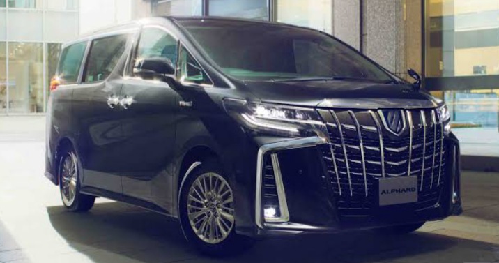 Ilsutrasi Mobil Dinas ALphard