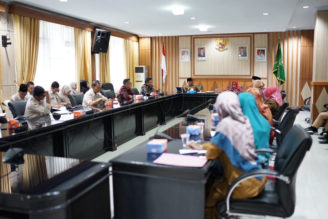 Wakil Gubernur (Wagub) Bengkulu Rosjonsyah memimpin Rapat Evaluasi Program Percepatan Penurunan Stunting, bertempat di Ruang Rapat Rafflesia Kantor Gubernur Bengkulu, 30/05/2023.