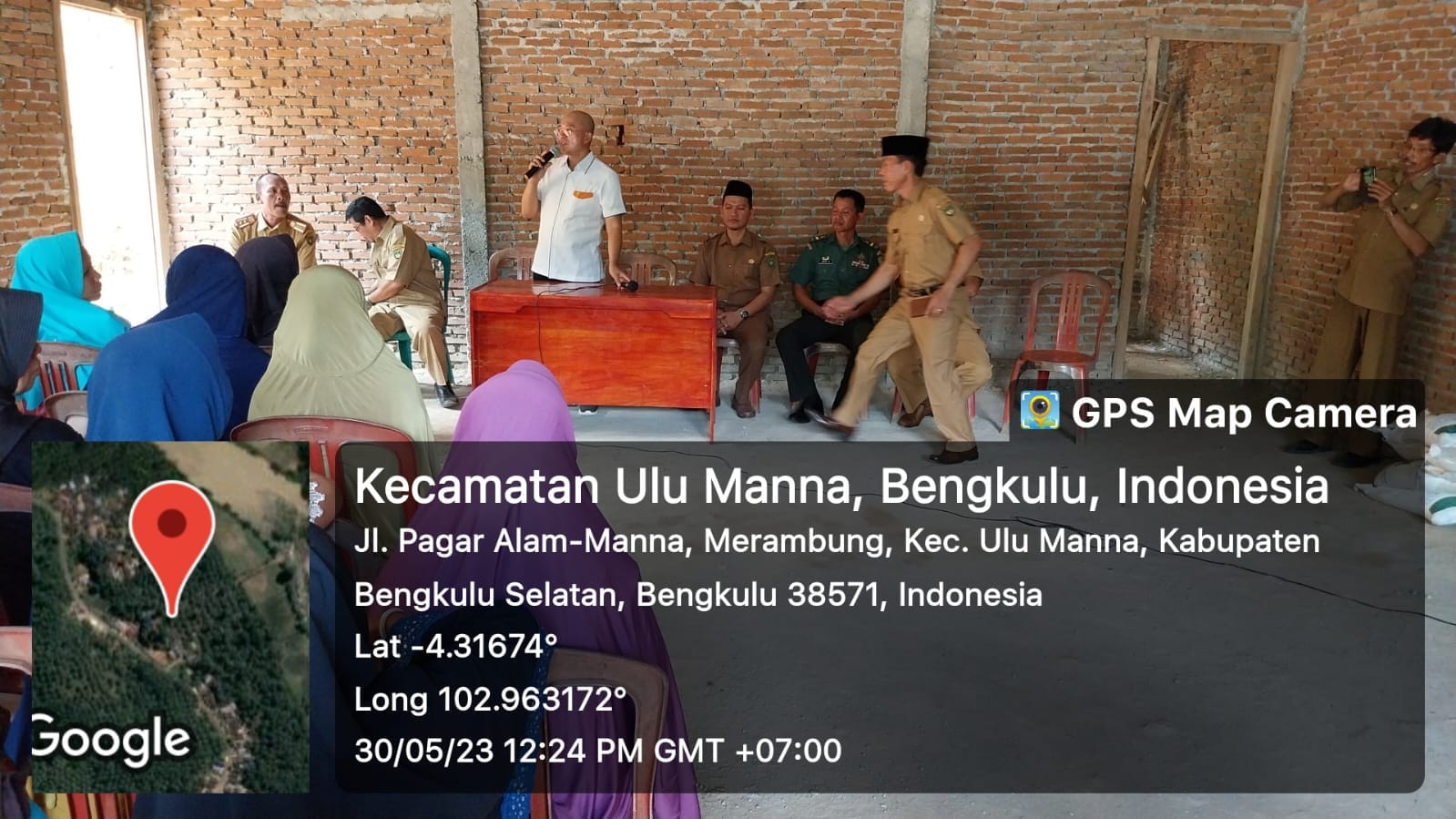 penyerahan Bantuan Cadangan Pangan