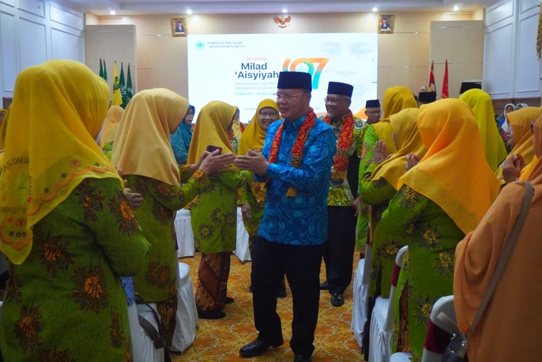 Gubernur Bengkulu, Rohidin Mersyah, menghadiri Resepsi Milad ke-107 Aisyiyah di Balai Raya Semarak Bengkulu, pada Selasa (21/5/2024).
