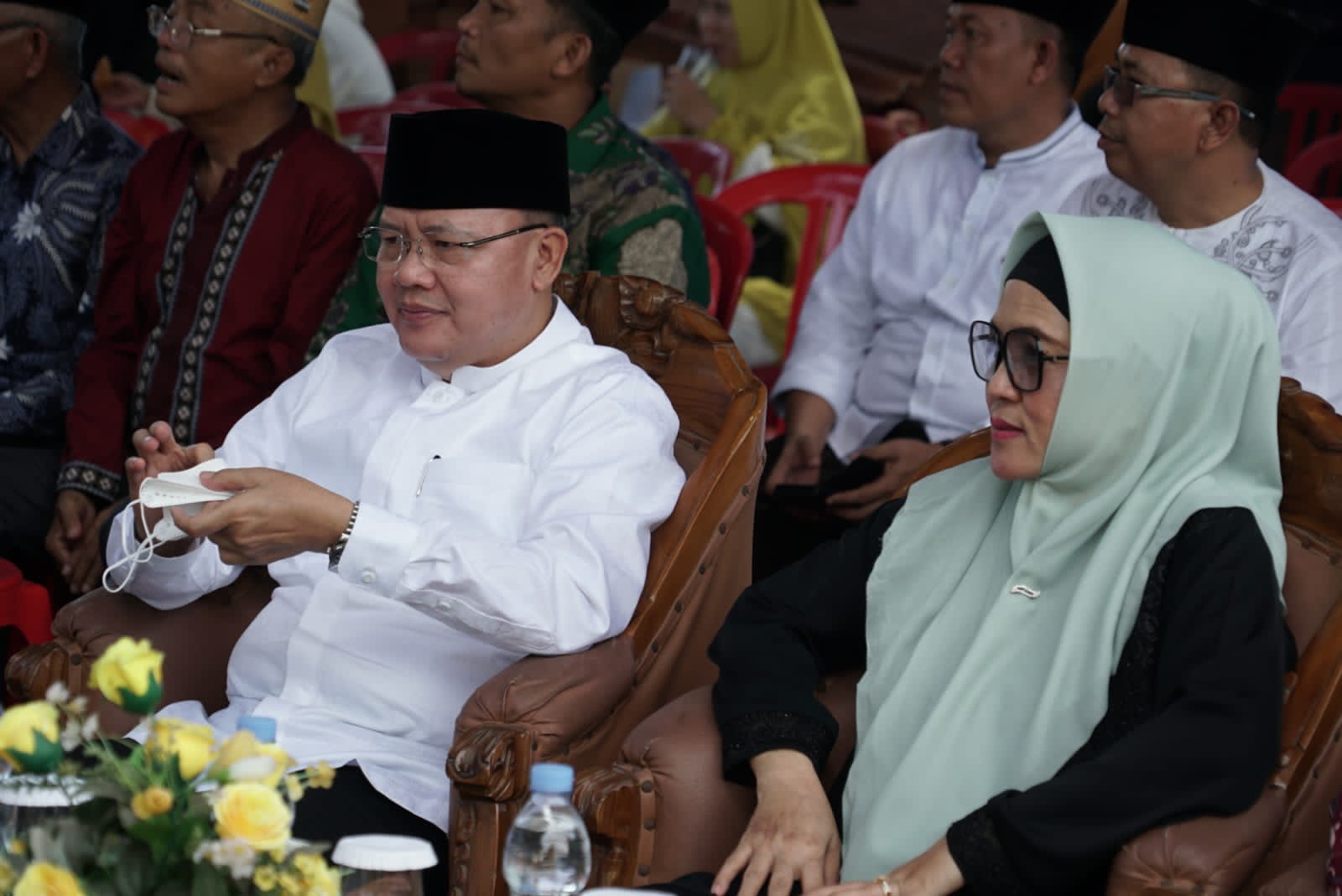 Gubernur Lakukan Peletakan Batu Pertama Pembangunan Masjid Al Malik RT 09 Kelurahan Pasar Baru Kecamatan Kota Manna Kabupaten Bengkulu Selatan, Sabtu (18/2)