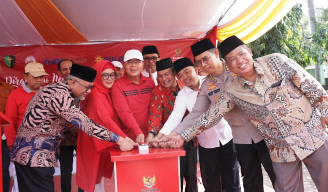 Foto Bersama dalam acara Baznas Provinsi Bengkulu dan Gubernur Rohidin