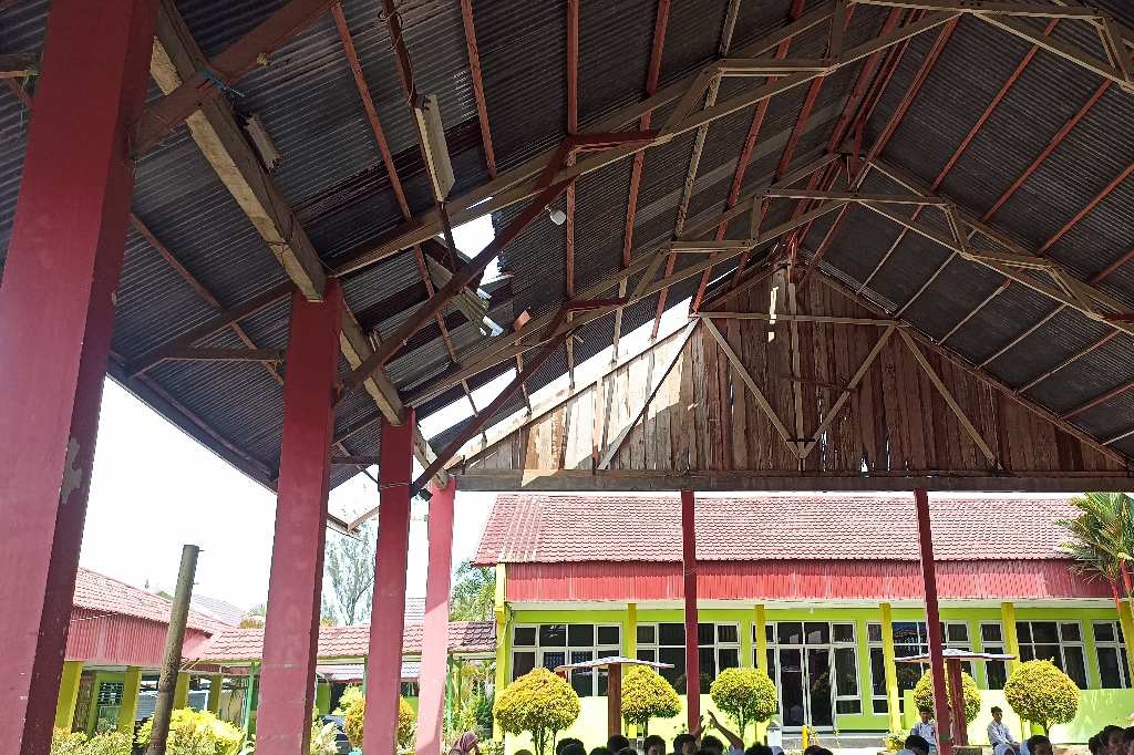 Kondisi Atap Aula Sman 3 Yang Memprihatinkan [Foto:dok]