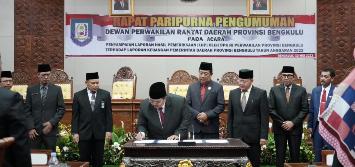Paripurna DPRD Provinsi Bengkulu Agenda Penyampaian LHP BPK RI Tahun 2022