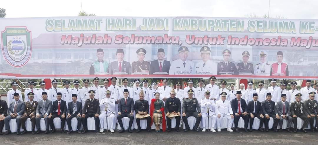 Bupati Seluma Poto bersama para camat, Lurah/Kades SE Kabupaten Seluma