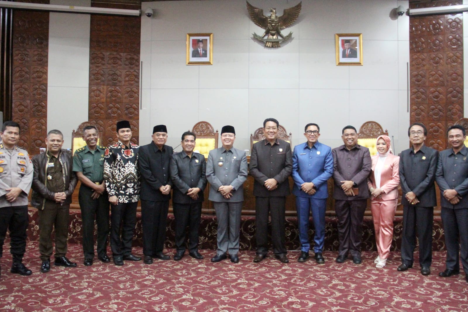 Paipurna, Ketua DPRD Provinsi Bengkulu Ketok Palu Setujui Raperda Pajak Daerah dan Retribusi Daerah