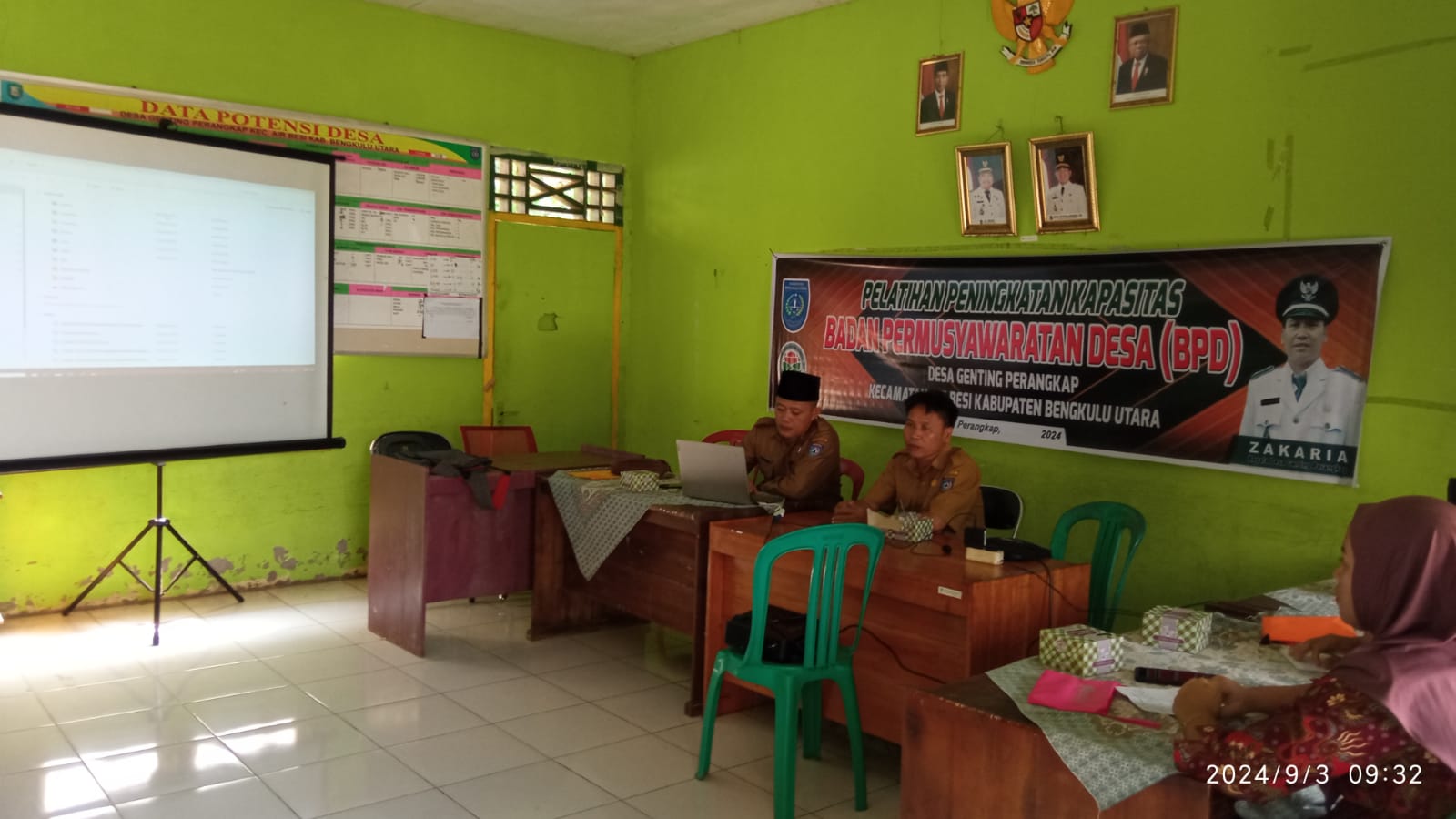 Anggota BPD mengikuti pelatiahan peningkatan kapasitas bpd