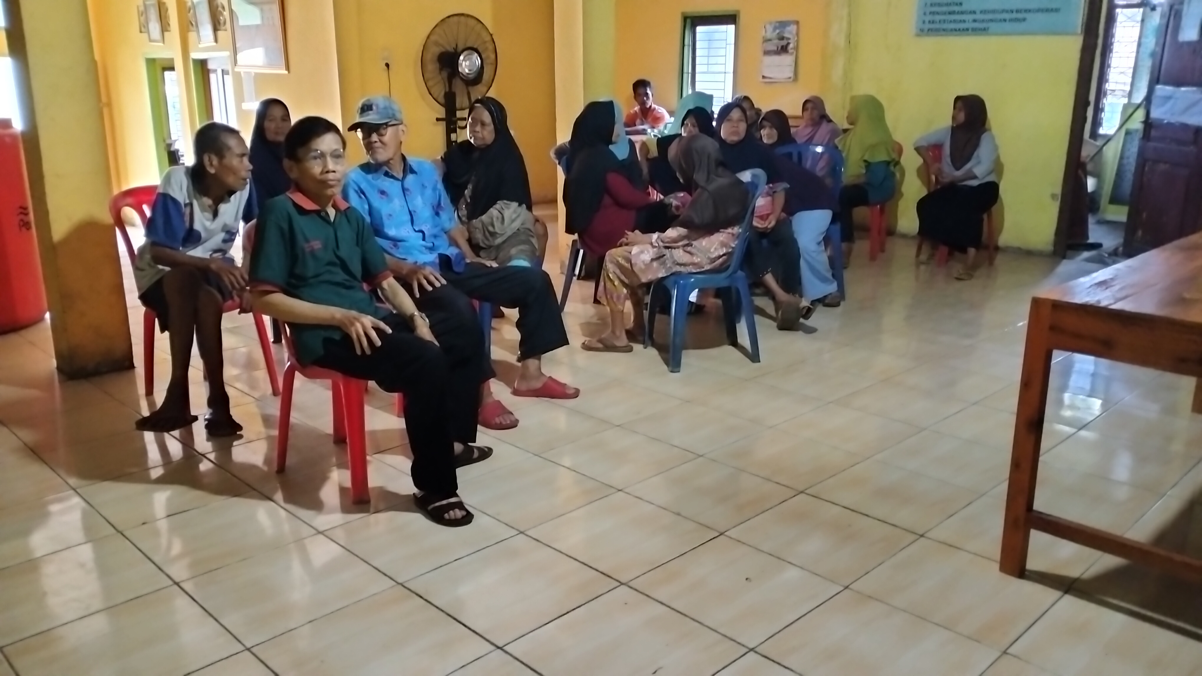 Keluarga Penerima Masyarakat (KPM) BLT DD Desa Rena Panjang.
