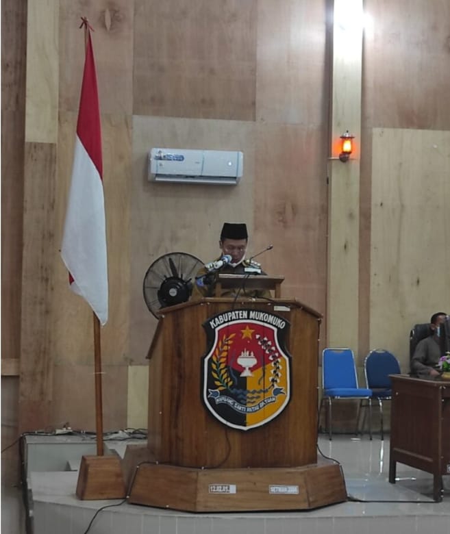 Rapat Paripurna ke-5 pada masa persidangan II dengan agenda Penyampaian jawaban kepala daerah terhadap pandangan umum fraksi-fraksi atas Sembilan Rancangan Peraturan Daerah