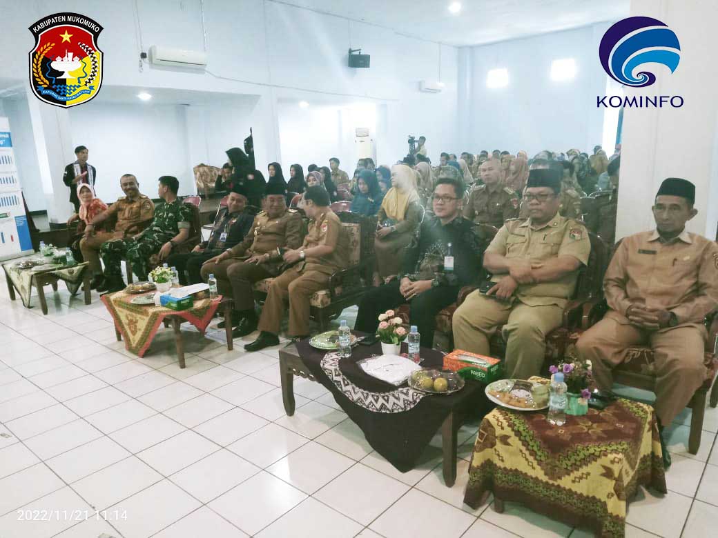 Ketua TPPS Provinsi Bengkulu, Rosjonsyah disambut langsung oleh Bupati Mukomuko H. Sapuan, SE.,MM.,AK.,CA.,CPA sebagai Ketua TPPS Kabupaten Mukomuko, Senin (21/11/2022)