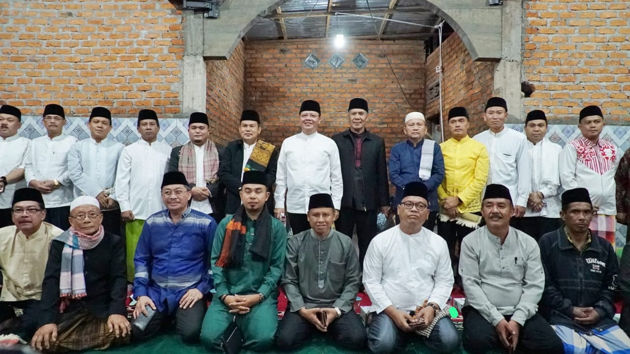  Pemerintah Provinsi Bengkulu Gelontorkan  Bantuan Rp960 Juta untuk Pembangunan Masjid  di Kabupaten Rejang Lebong Selama Ramadan