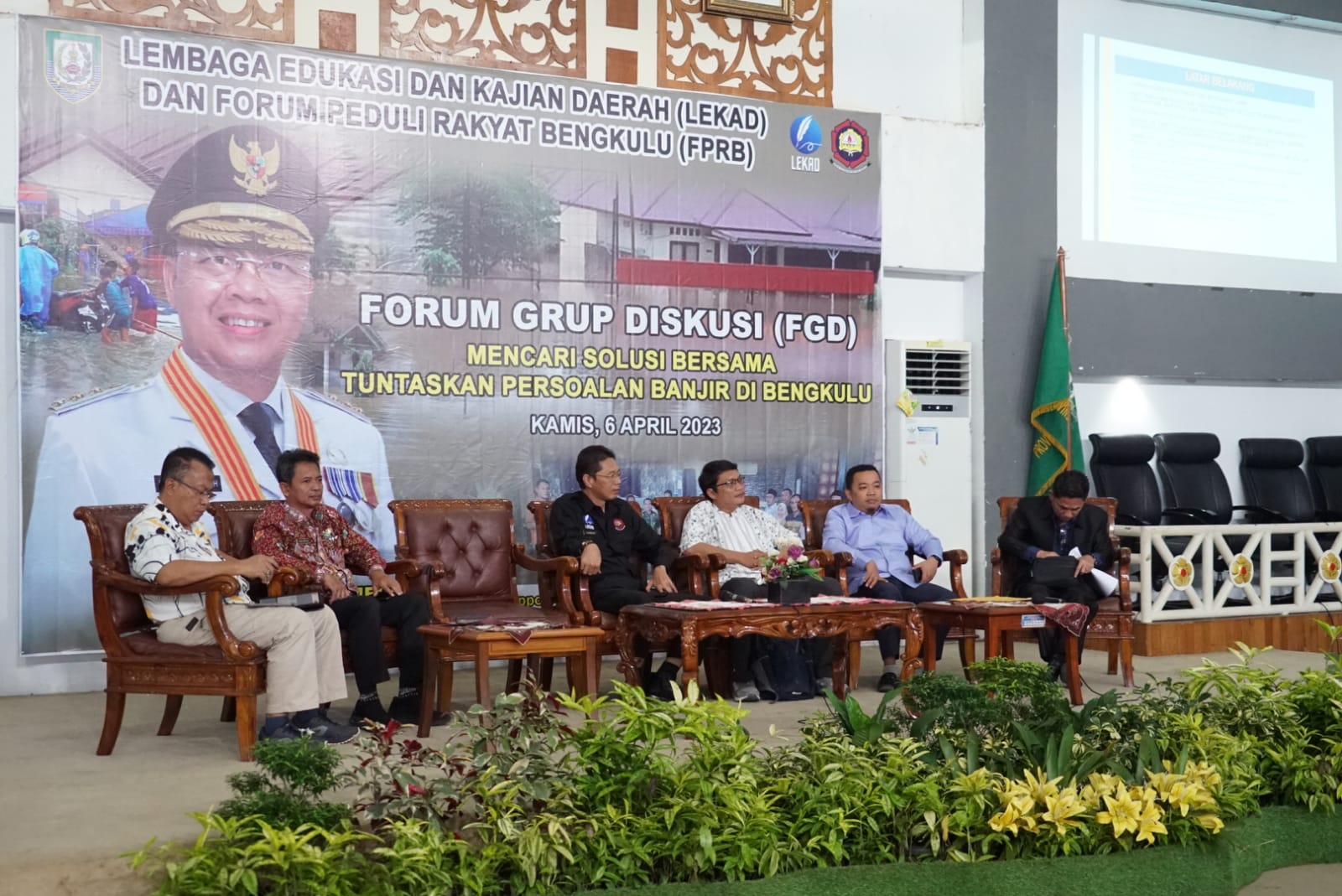 Gubernur Bengkulu Rohidin Mersyah pada Forum Group Discussion (FGD) "Mencari Solusi Bersama Tuntaskan Persoalan Banjir di Bengkulu