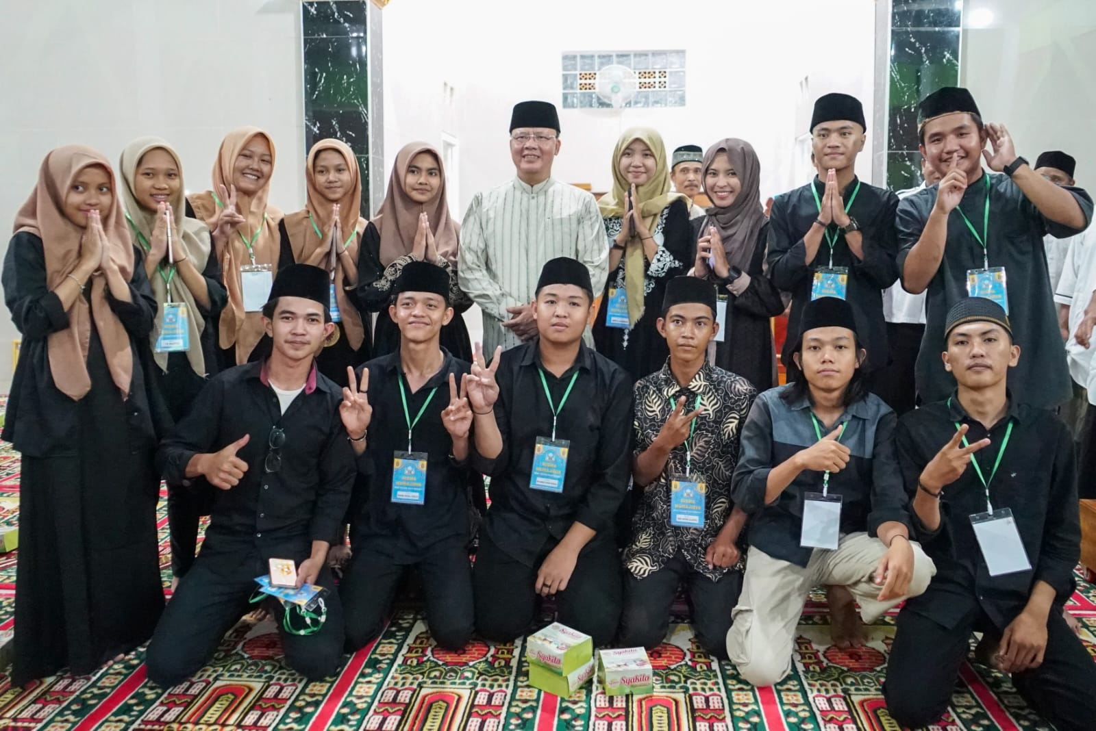  Gubernur Bantu Pembangunan Masjid untuk  Lunasi Hutang Rp100 Juta di Pondok Kelapa