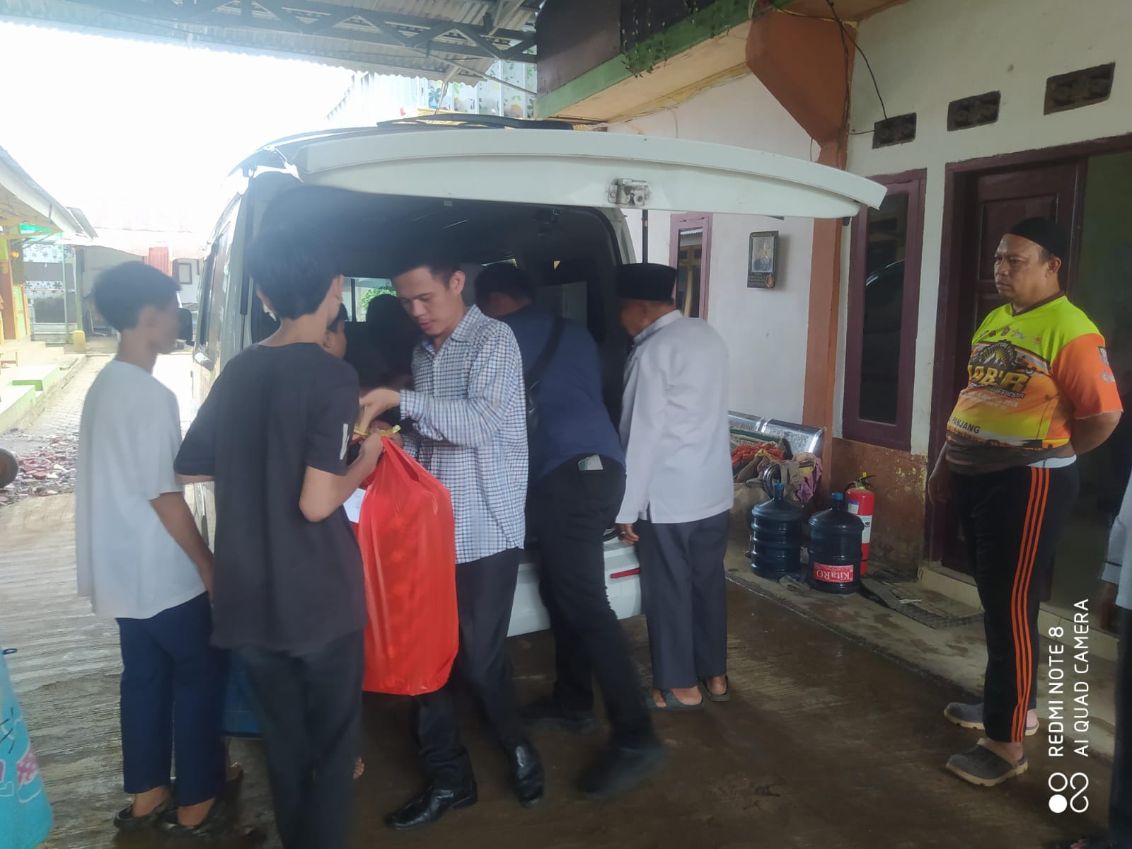 Pembagian nasi kota