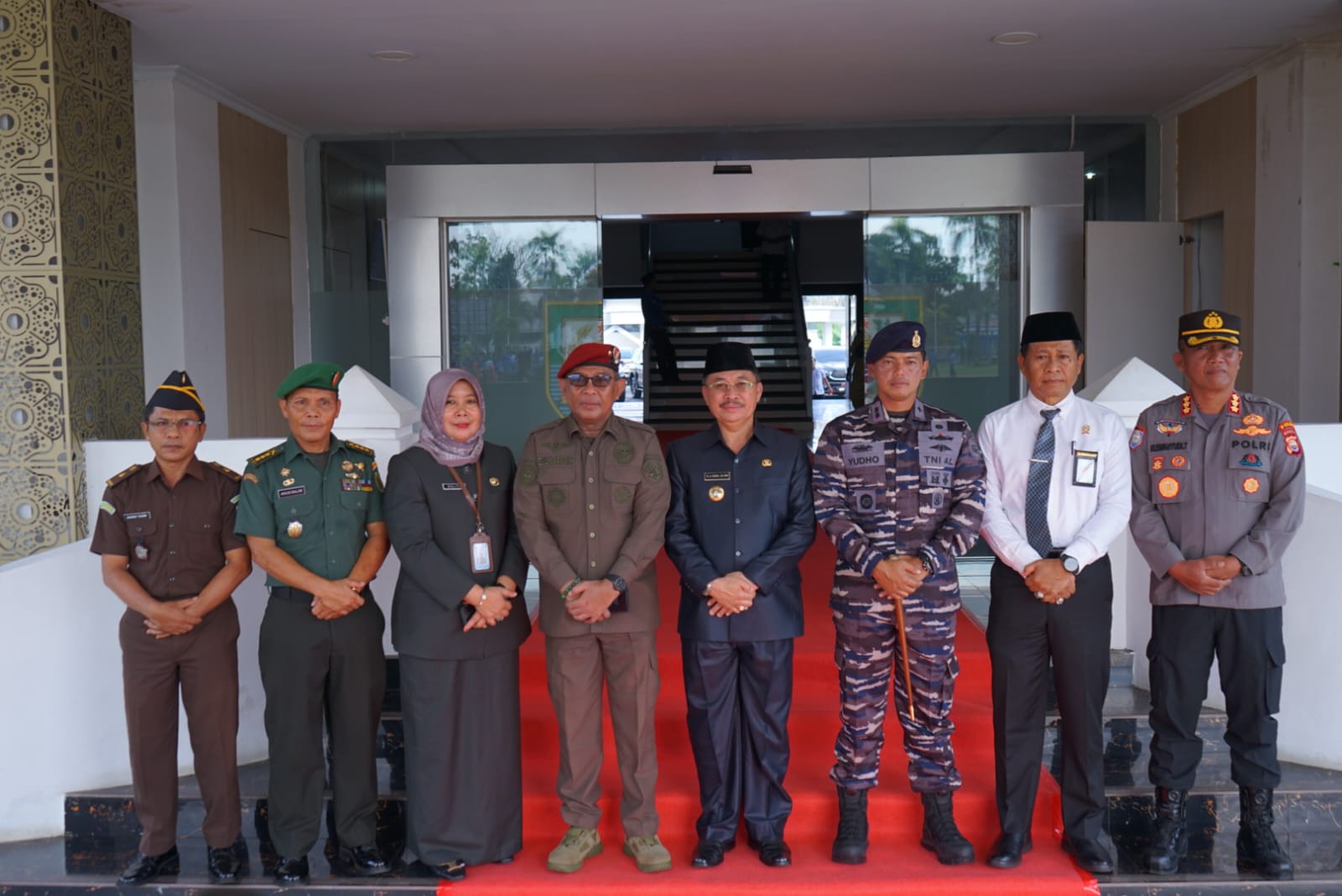 Pemerintah Provinsi (Pemprov) Bengkulu menggelar upacara Hari Kebangkitan Nasional (Harkitnas) ke-116 di Halaman Kantor Gubernur Bengkulu pada Senin (20/5/24).