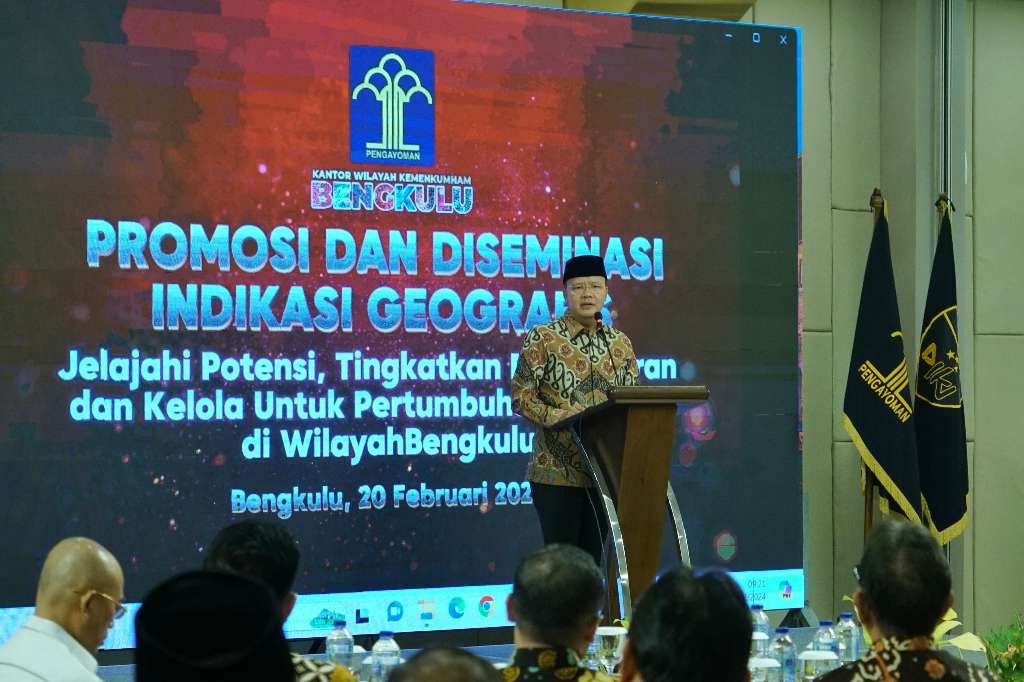 Gubernur Rohidin dalam sambutannya