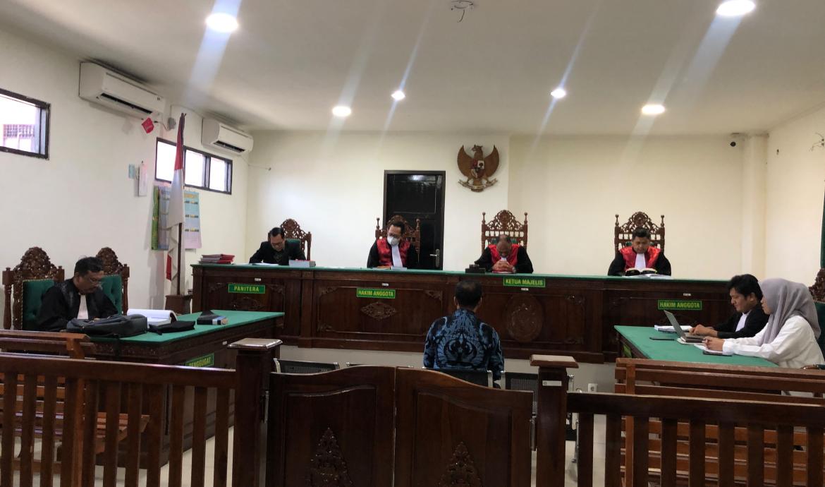 Keterangan saksi ahli yang dihadirkan pihak terdakwa Latifa dalam sidang dugaan Penipuan dan penggelapan uang CV pupuk di Pengadilan Negeri Bengkulu, Kamis (9/7/26).