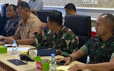 Rapat Menjelang pelaksanaan latihan perdana Batalyon 13 Grup 1 Komando Pasukan Khusus (Kopassus), Minggu (21/6). 