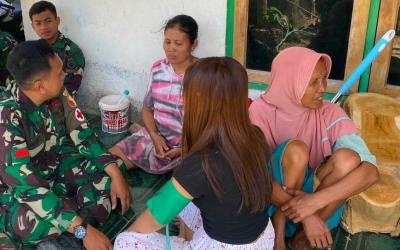 Tawa renyah dan perbincangan hangat menyeruak di salah satu teras rumah warga Dusun Kedungpandan, Desa Kesongo, Kecamatan Kedungadem, Kabupaten Bojonegoro, Selasa (28/7/2026).
