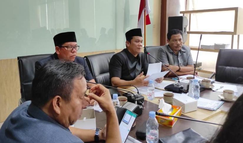 Komisi II DPRD Provinsi Bengkulu sedang Hearing