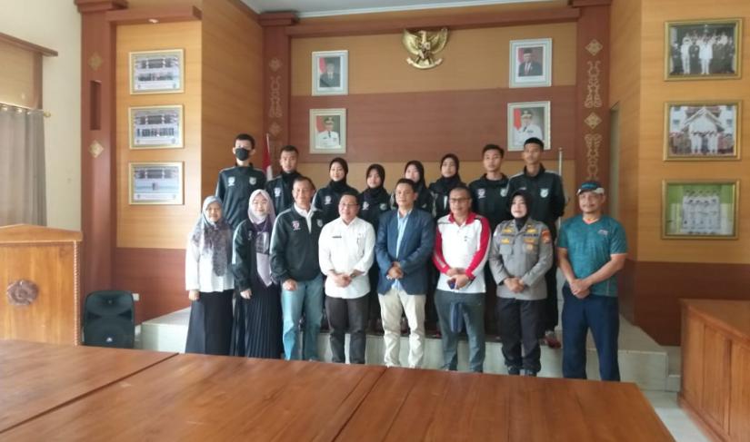 Para atlet Anggar Bengkulu yang akan mengikuti Kejuaraan Nasional (Kejurnas) 2022,