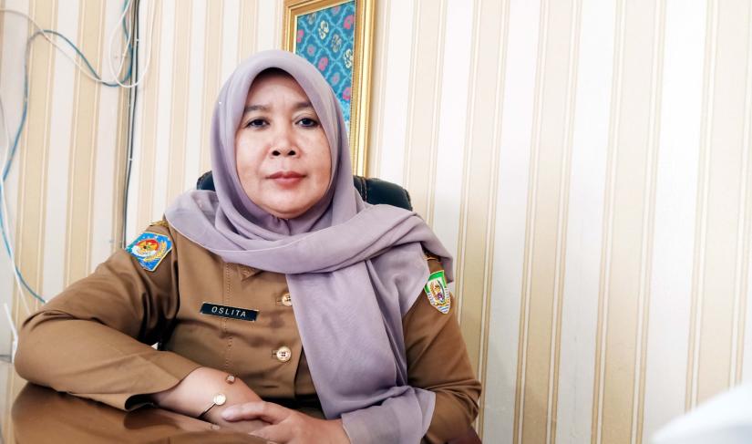 Kepala Dinas Komunikasi, Informatika dan Statistik (Kominfotik) Provinsi Bengkulu Dr. Hj. Oslita, SH, MH.