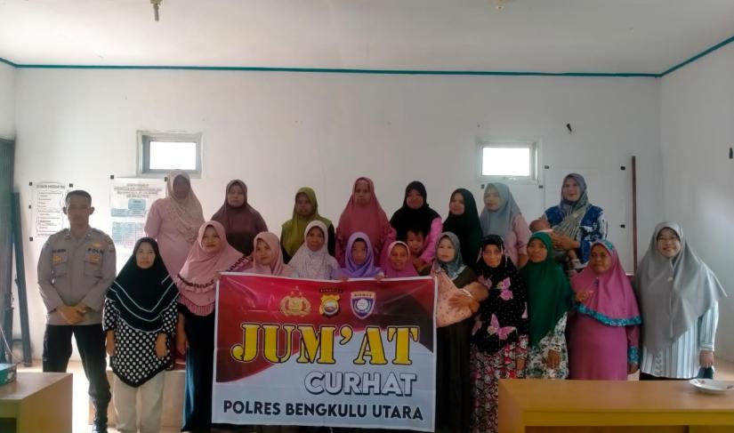 Dengarkan langsung beragam curahan hati dan keluhan masyarakat, Kepolisian Resor Bengkulu Utara Polda Bengkulu, menggelar program Jumat Curhat