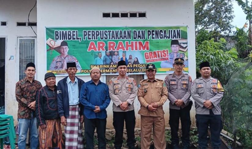 Polsek Bermani ulu Polres Rejang Lebong Polda Bengkulu, membuka kegiatan bimbel perpustakaan dan pengajian gratis.