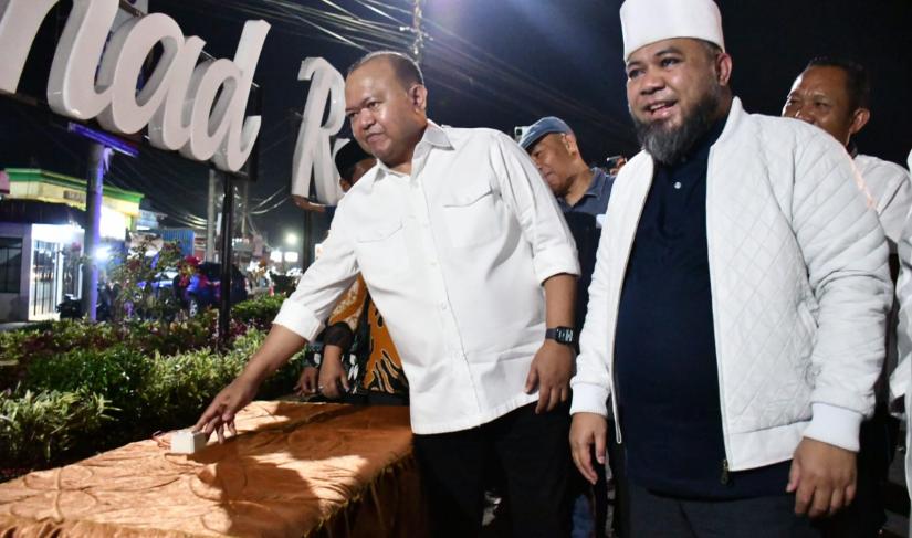 Sejarah Baru, Walikota Resmi Ubah Simpang 4 Padang Harapan Jadi Bundaran Achmad Rusli