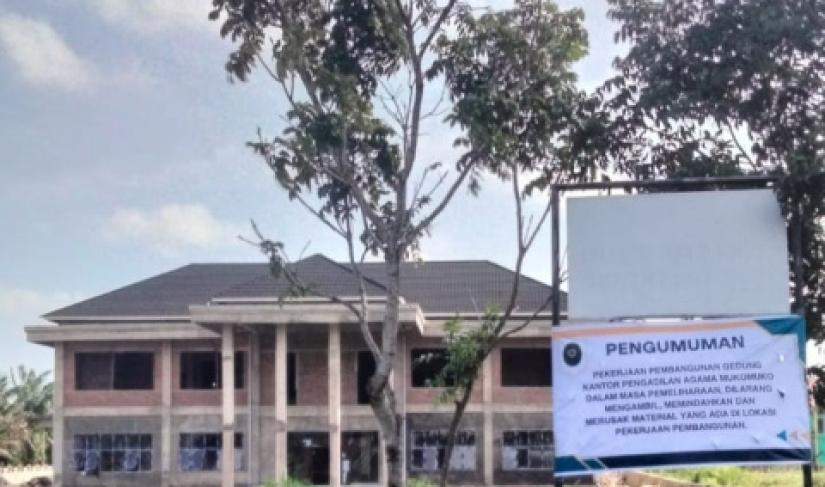 Diduga Bermasalah, Proyek Pembangunan Gedung Pengadilan Agama Mukomuko Senilai Rp 18 Miliar Putus Kontrak