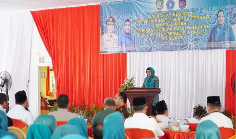 Pembinaan 10 Program Pokok PKK di Gedung Sekretariat Dharma Wanita Pemkab Bengkulu Utara, Rabu (1/3).