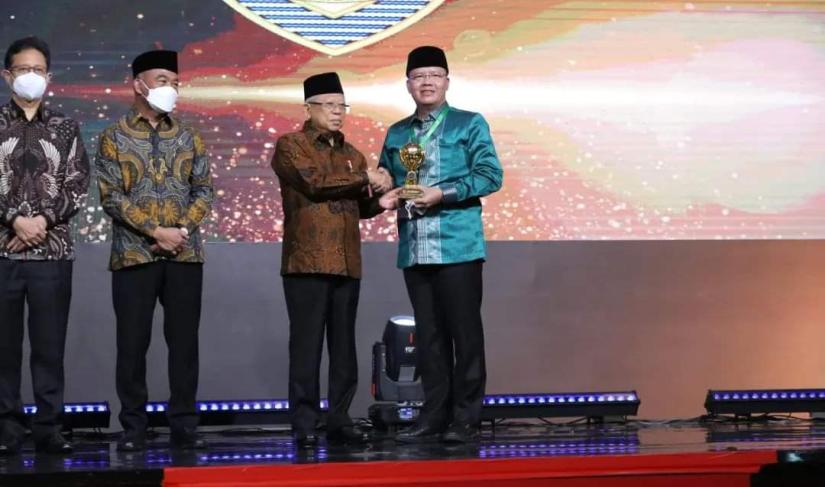 Gubernur Bengkulu terima langsung penghargaan yang diserahkan wakil