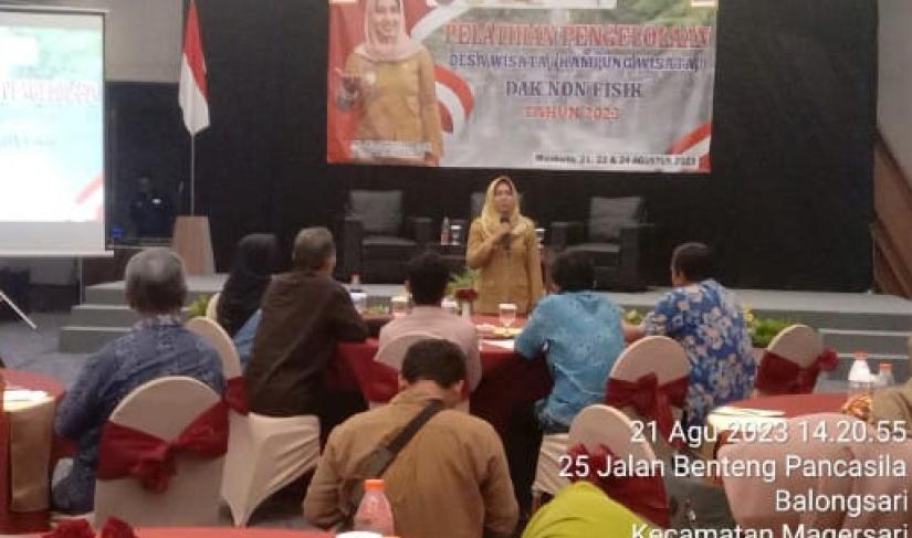Pelatihan Pengelolaan Desa Wisata/Kampung Wisata, Ayola Sunrise, Jl. Raya Benteng Pancasila Mojokerto, Senin (21/8/2023).