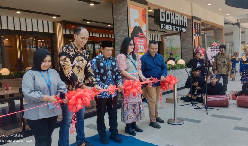 Pembukaan outlet Raya Cha Suki & BBQ di BIM Bengkulu, Sabtu (26/8/23). 