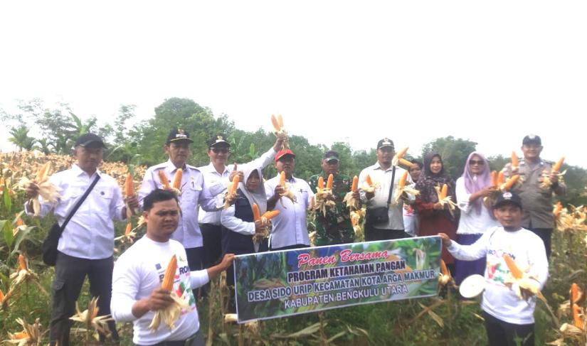 Panen raya pemdes Sido Urip bidang ketahan pangan