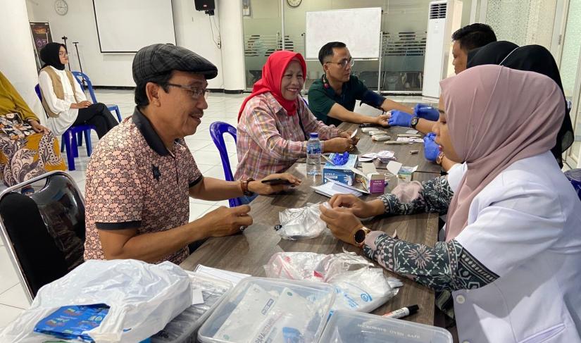 BRI Branch Office Bengkulu gelar bakti sosial pemeriksaan kesehatan gratis.