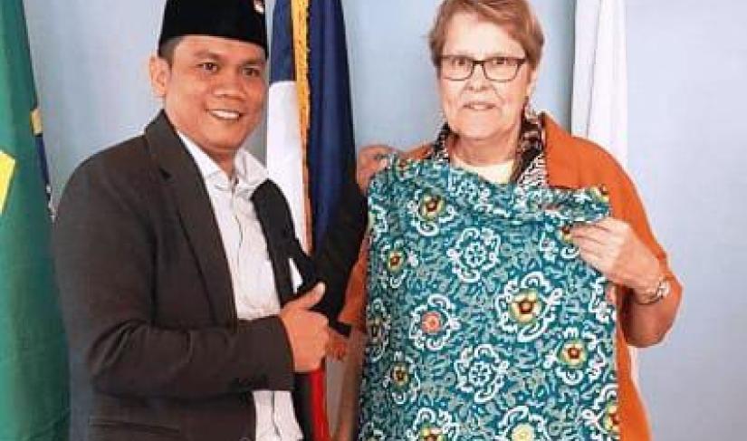 Dewan Provinsi Memberikan Apresiasi atas Galeri Kain Besurek Bengkulu.