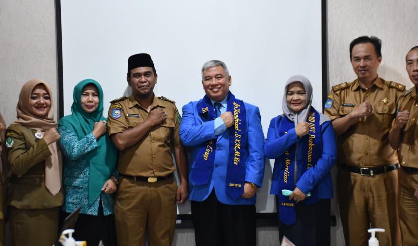 Foto bersama usai akreditasi Puskesmas Curup.