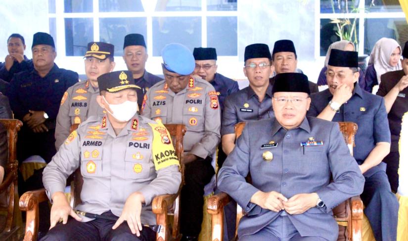 Gubernur Rohidin bersama Kapolda Bengkulu.