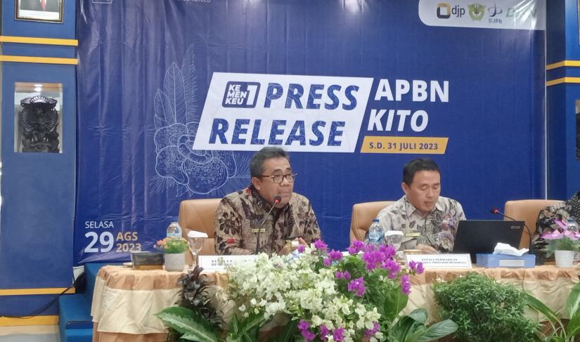 Konferensi pers realisasi APBN Bengkulu per Juli 2023.