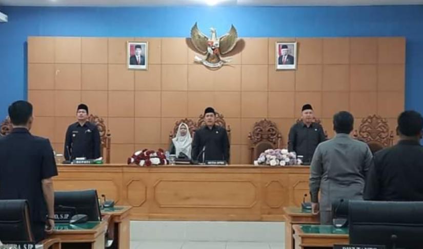 Waka1 DPRD bersama Wabup Bengkulu Utara saat rapat di ruang rapat DPRD BU