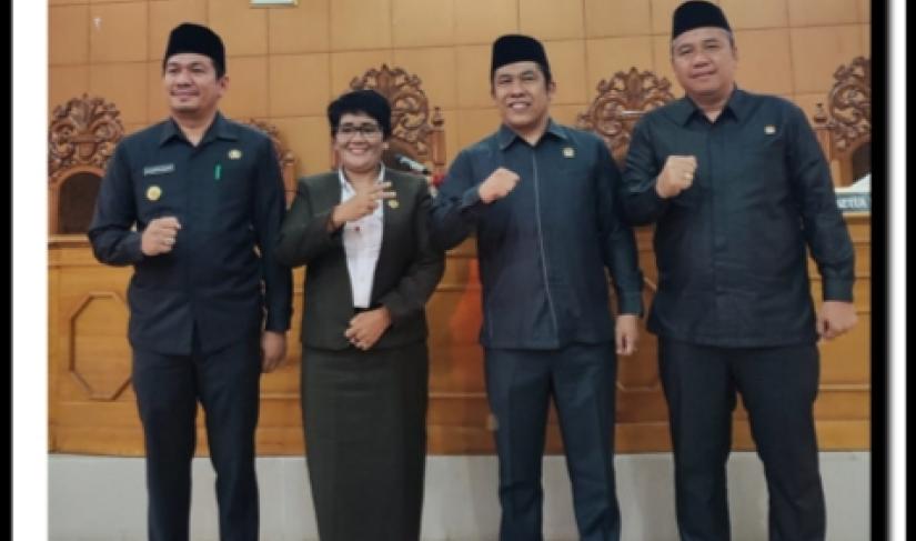 Rapat paripurna DPRD tentang mendengar jawaban Pihak Eksekutif terhadap Pandangan Umum Fraksi-fraksi mengenai Perubahan Raperda Perangkat Desa dan Raperda BPBD pada selasa 14 November 2023. 