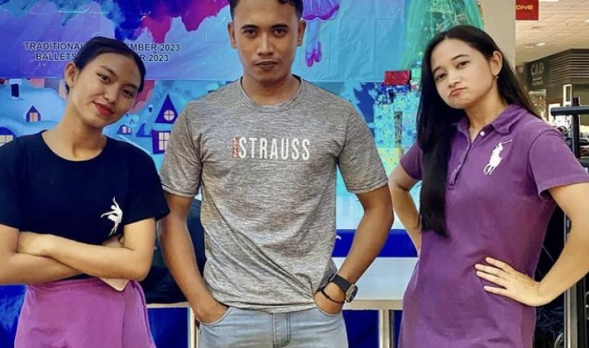 Yang tengah Denmas Gunawan MC Populer Asal Rembang Jawa Tengah. (Doc:Tw07)