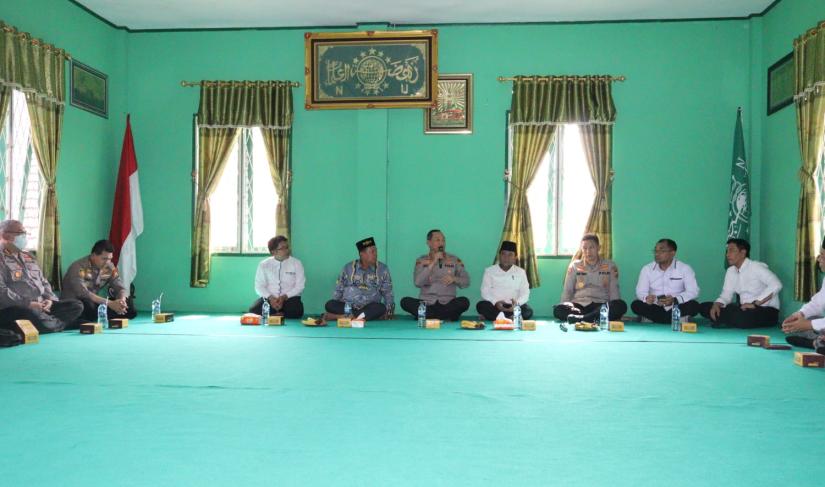 Kapolda Bengkulu Irjen Pol Armed Wijaya MH mengunjungi Kantor PWNU Bengkulu, Senin (12/6/2023).