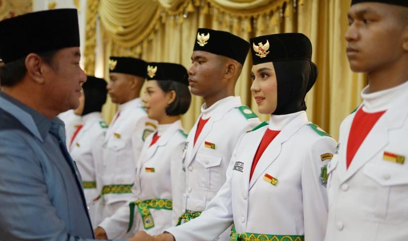 Wakil Gubernur Rosjonsyah Resmi Kukuhkan 54 Anggota Paskibraka Provinsi Bengkulu